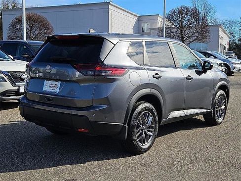 Certified 2025 Nissan Rogue S image 8