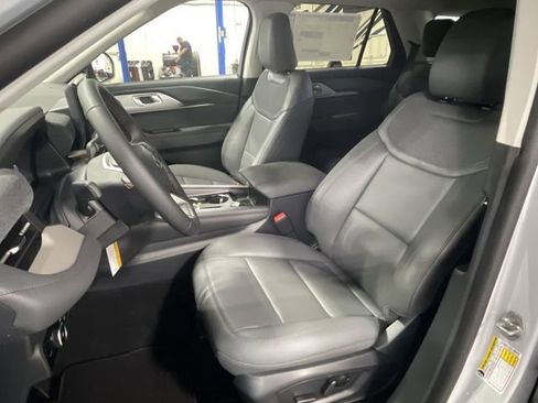 New 2026 Ford Explorer Active w/ Active Comfort Package image 17