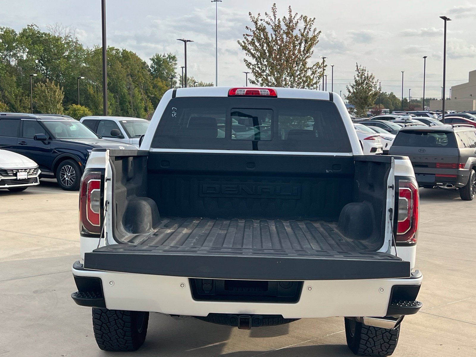 Used 2018 GMC Sierra 1500 Denali AWD/4WD image 15