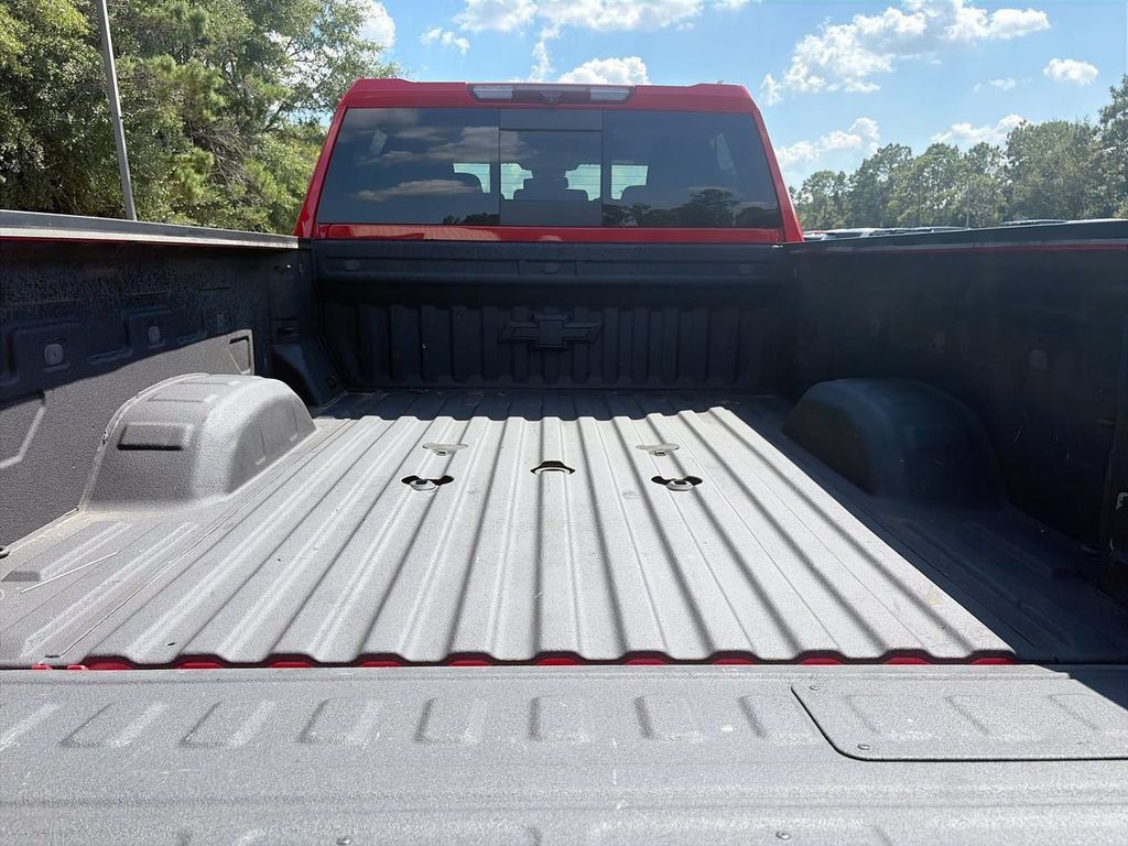 Used 2024 Chevrolet Silverado 2500 LTZ w/ LTZ Plus Package AWD/4WD image 7