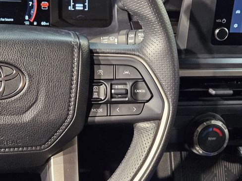 Certified 2025 Toyota 4Runner SR5 AWD/4WD image 28