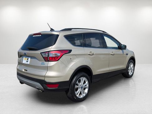 Used 2018 Ford Escape SEL image 5