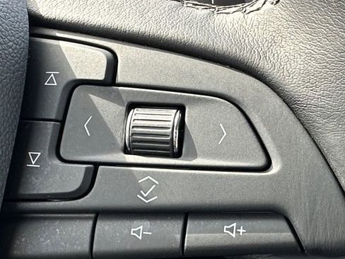 Used 2019 Cadillac XT4 Luxury w/ Cold Weather Package FWD image 19