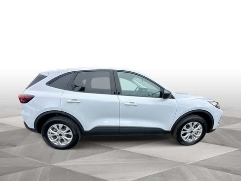 Used 2025 Ford Escape Active w/ Tech Pack #1 AWD/4WD image 9