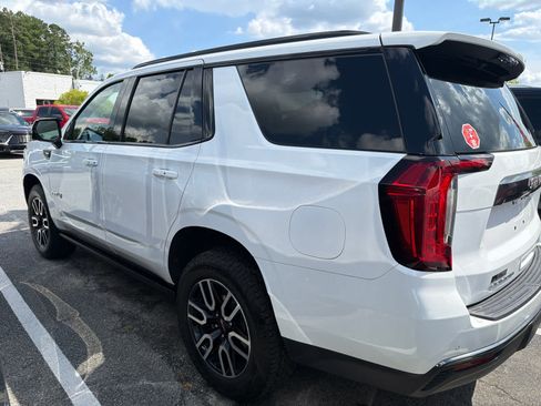 Used 2023 GMC Yukon AT4 w/ Technology Package AWD/4WD image 6
