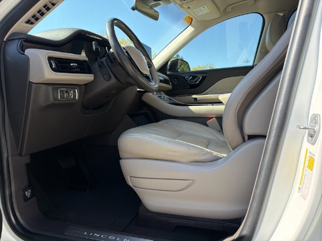 Used 2022 Lincoln Aviator Reserve w/ Elements Package Plus RWD image 12