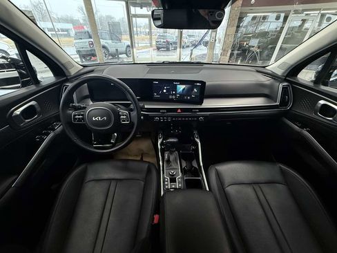 Used 2025 Kia Sorento SX image 43