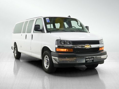 Used 2025 Chevrolet Express 3500 LT w/ LT Preferred Equipment Group RWD image 7