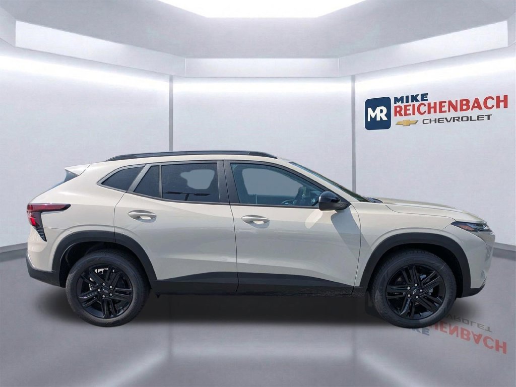 New 2026 Chevrolet Trax ACTIV w/ Driver Confidence Package FWD image 4