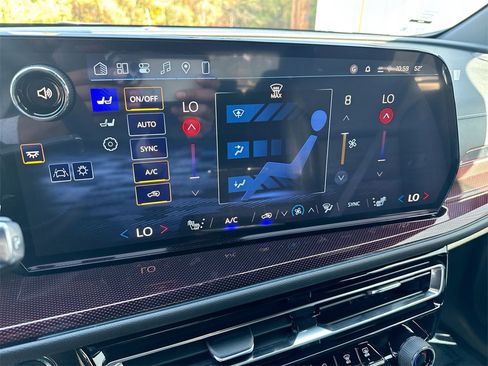 New 2026 Chevrolet Traverse Z71 image 25