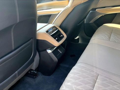 Certified 2025 Cadillac Lyriq Luxury w/ Nappa Leather Package AWD/4WD image 10