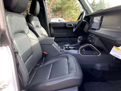 New 2025 Ford Bronco Badlands w/ Sasquatch Package image 21