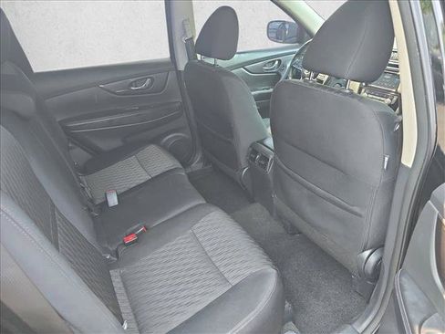 Used 2018 Nissan Rogue SV AWD/4WD image 11