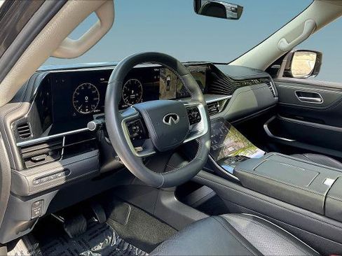 Certified 2025 INFINITI QX80 Luxe AWD/4WD image 17