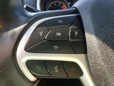 Used 2018 Jeep Cherokee Trailhawk image 21