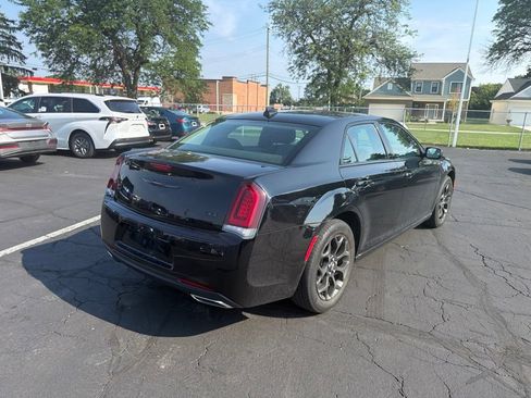 Used 2021 Chrysler 300 Touring w/ Sport Appearance Package AWD/4WD image 6