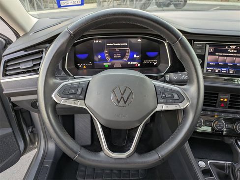 Used 2024 Volkswagen Jetta SE image 18