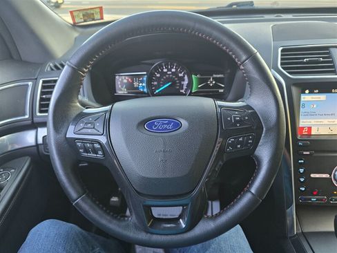 Used 2019 Ford Explorer Sport w/ Ford Safe & Smart Package AWD/4WD image 6