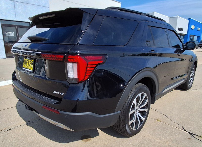 Used 2025 Ford Explorer Active w/ Active Comfort Package AWD/4WD image 8
