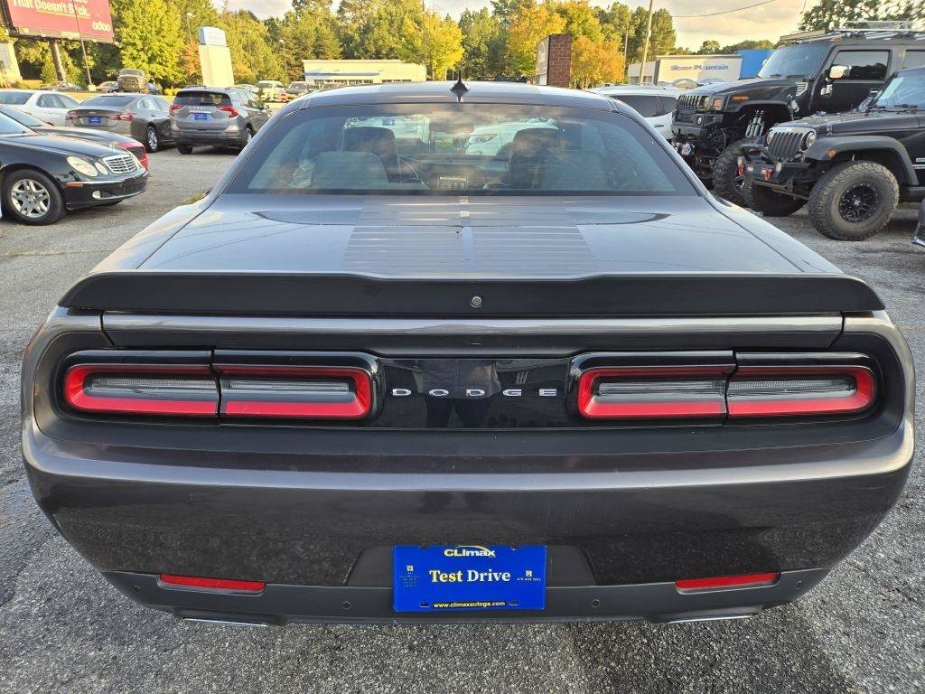 Used 2017 Dodge Challenger SXT Plus RWD image 8