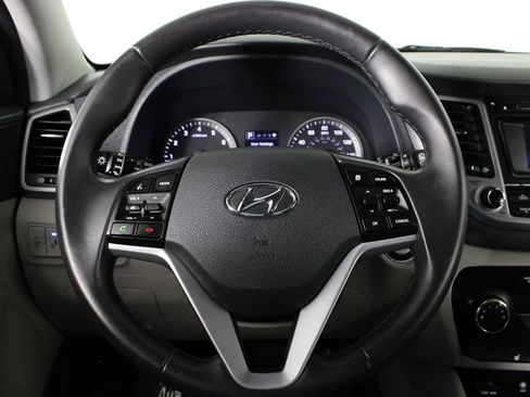 Used 2017 Hyundai Tucson Sport image 8