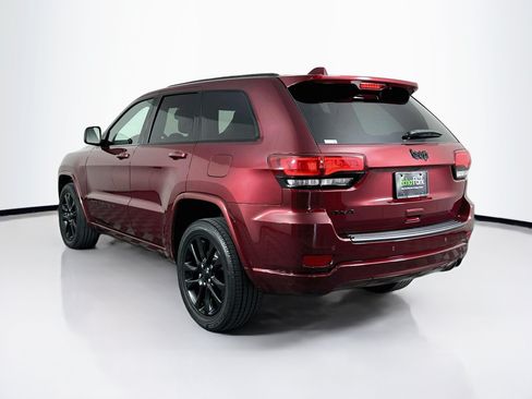 Used 2022 Jeep Grand Cherokee Laredo X AWD/4WD image 5