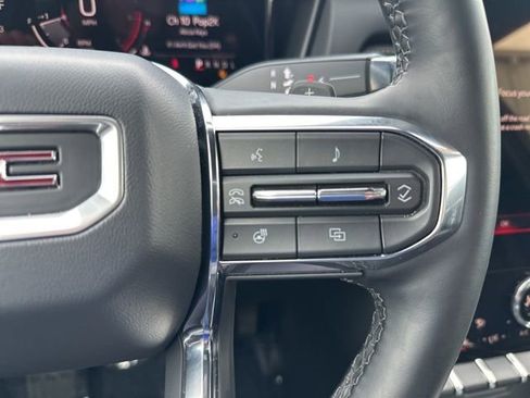 Used 2025 GMC Terrain Elevation image 20