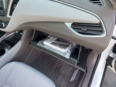 Used 2023 Chevrolet Malibu LT w/ LPO, Floor Liner Package FWD image 41