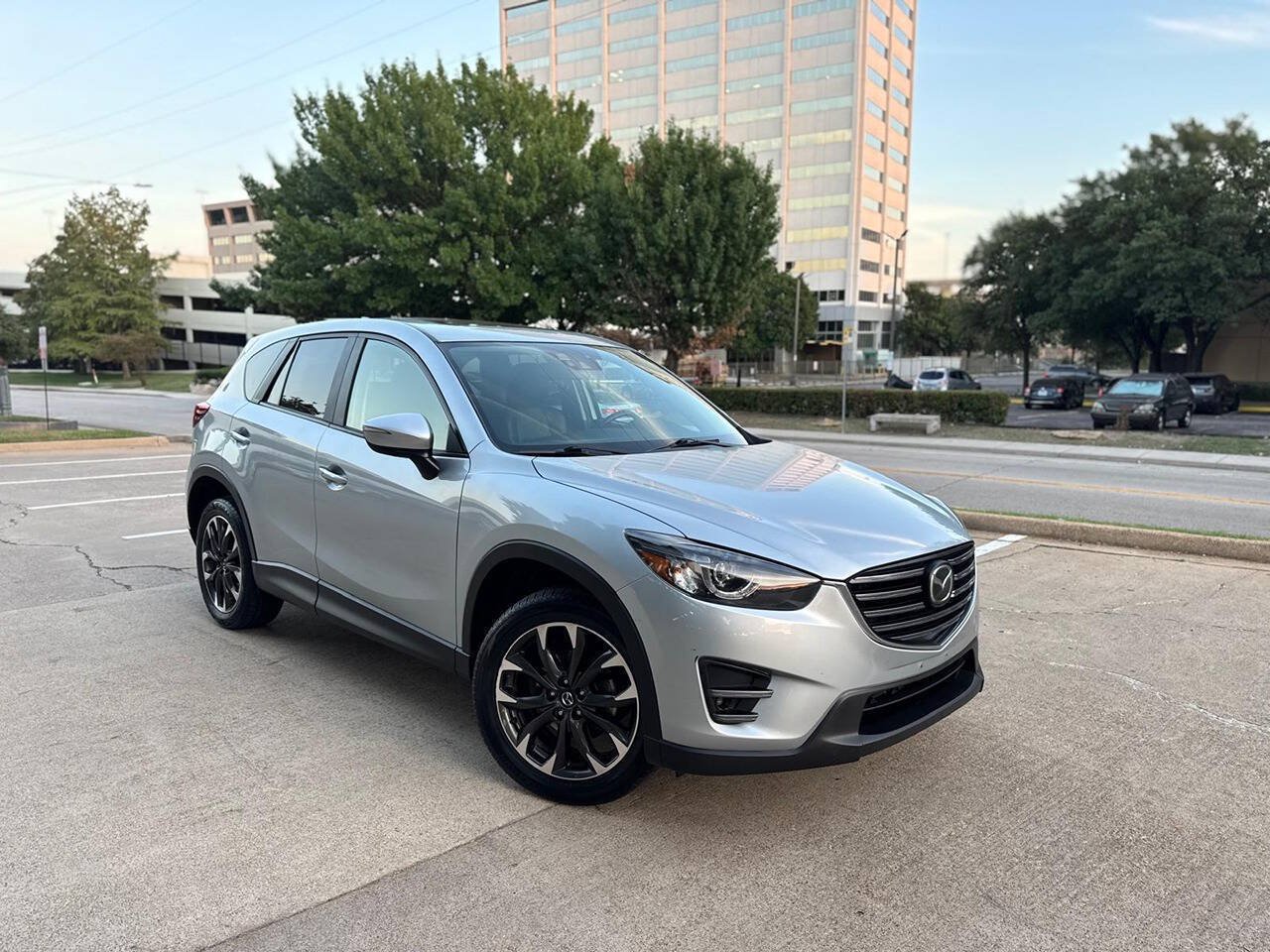 Used 2016 MAZDA CX-5 Grand Touring FWD image 2