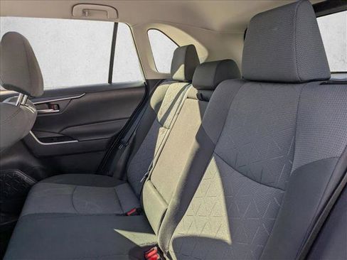 Used 2021 Toyota RAV4 XLE image 15