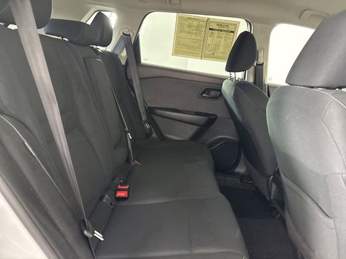 Used 2023 Nissan Rogue S image 24