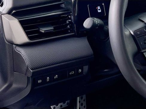 Certified 2025 Toyota Camry SE image 10