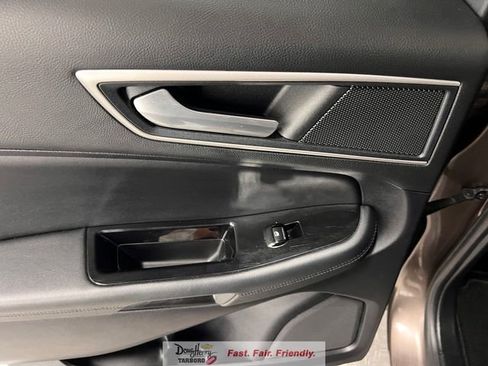 Used 2019 Ford Edge SEL w/ Equipment Group 201A FWD image 32