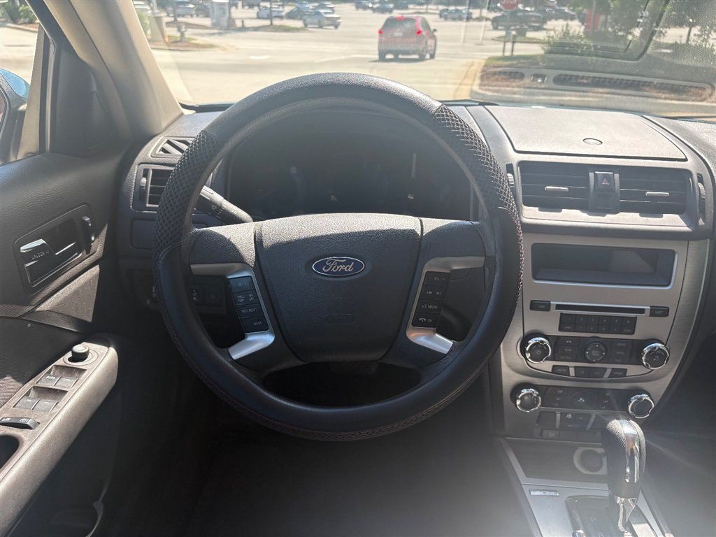 Used 2011 Ford Fusion SE w/ 201A Rapid Spec Order Code FWD image 16