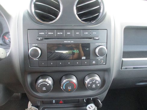 Used 2010 Jeep Patriot Sport FWD image 15