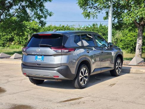 Used 2023 Nissan Rogue SV FWD image 5
