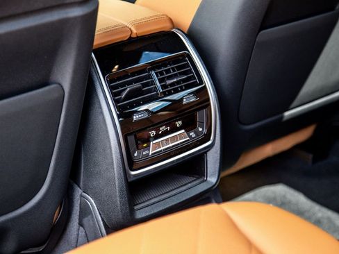 New 2026 BMW X7 xDrive40i w/ Executive Package image 22