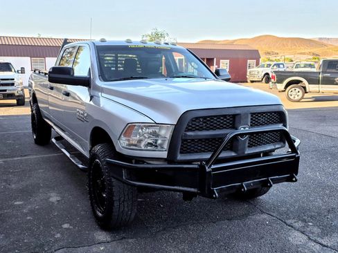 Used 2014 RAM 3500 Tradesman w/ Chrome Appearance Group AWD/4WD image 7