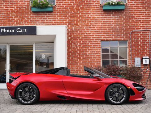 Used 2020 McLaren 720S Performance RWD image 3