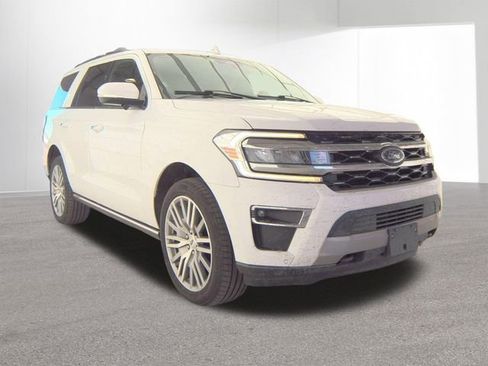 Used 2023 Ford Expedition Limited image 5