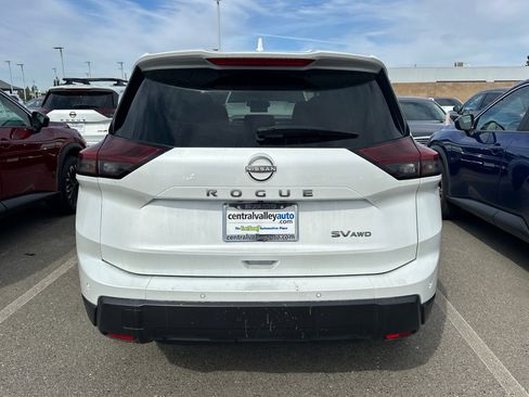 Certified 2024 Nissan Rogue SV image 6