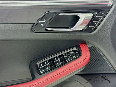 Used 2025 Porsche Macan GTS AWD/4WD image 24