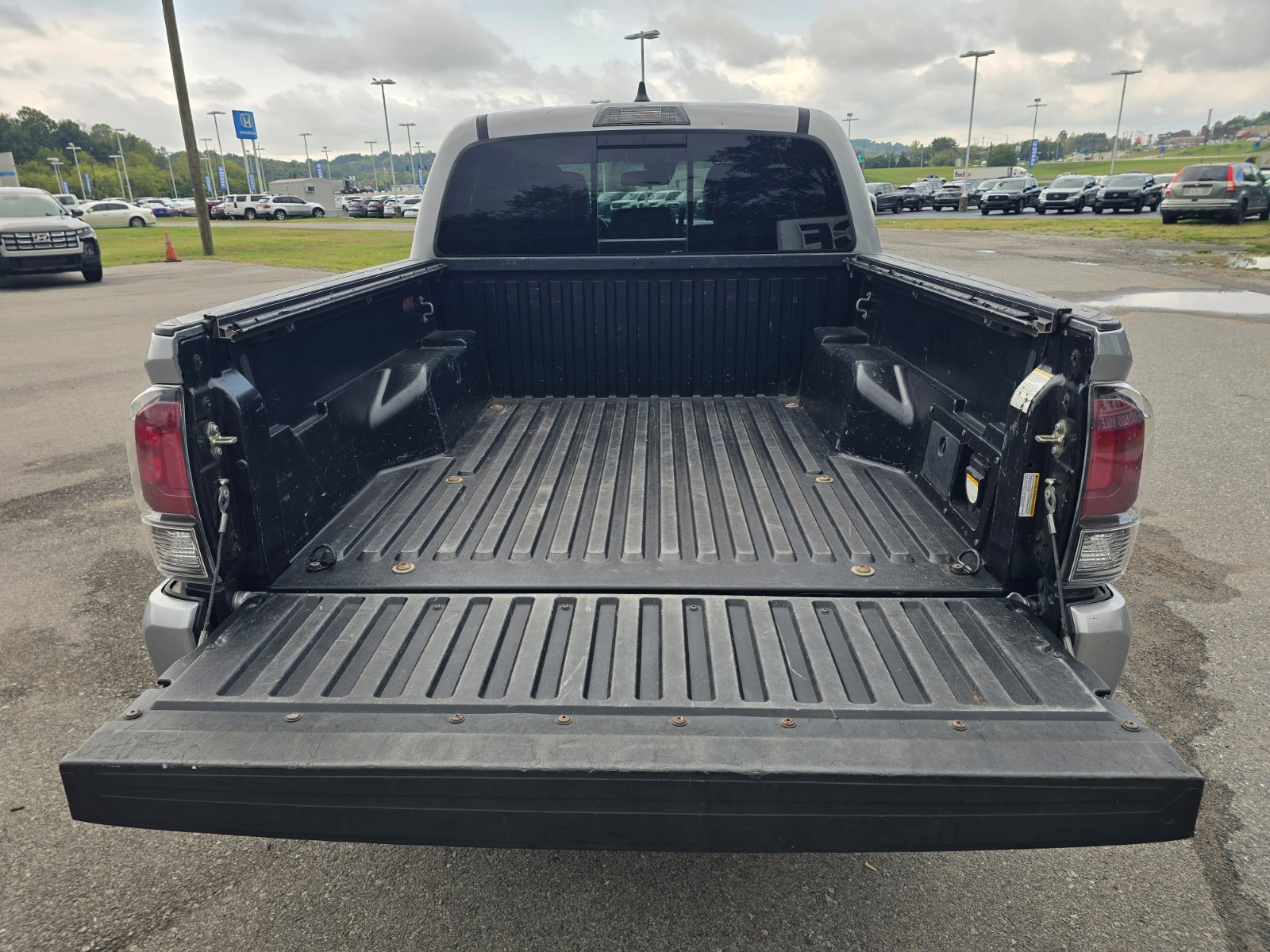 Used 2020 Toyota Tacoma TRD Sport AWD/4WD image 12