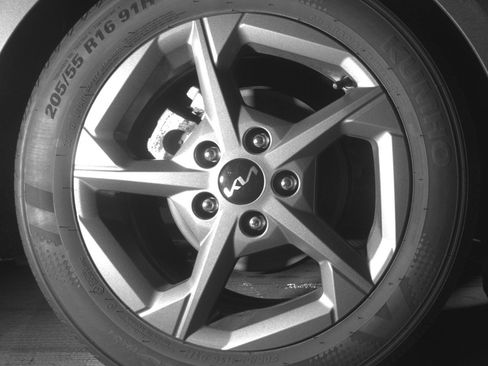 Used 2025 Kia K4 FWD image 12