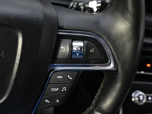 Used 2022 Lincoln Nautilus Reserve w/ Monochromatic Package image 34