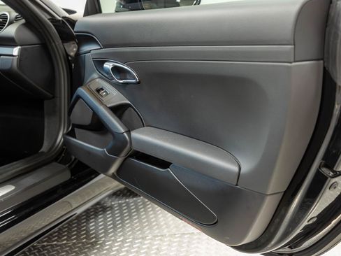 Used 2018 Porsche 718 Cayman RWD image 55