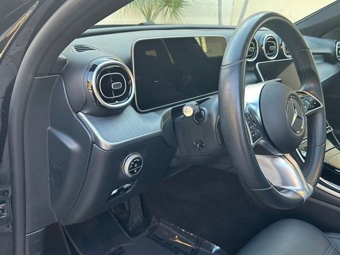 Used 2025 Mercedes-Benz C 300 Sedan image 18