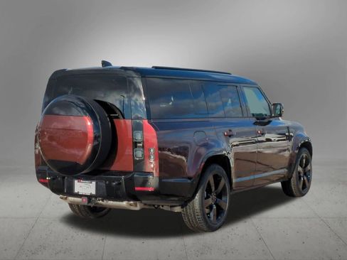 New 2026 Land Rover Defender 130 X-Dynamic SE image 6