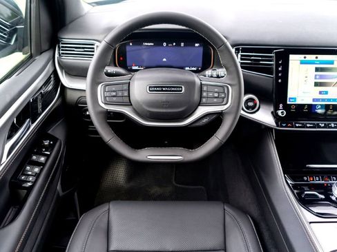 New 2026 Jeep Grand Wagoneer L Limited AWD/4WD image 23