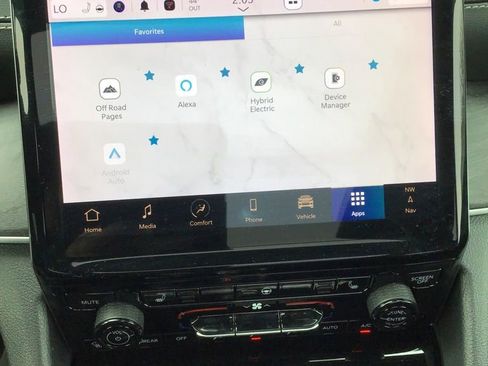 Used 2024 Jeep Grand Cherokee Limited 4xe image 10